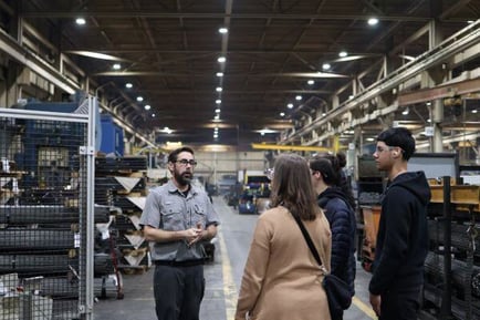 students-on-company-tour